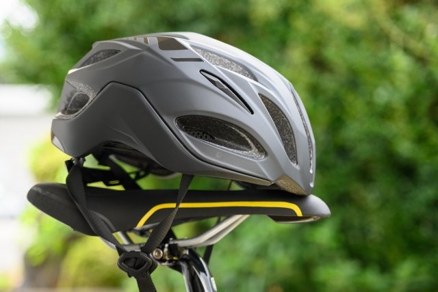 自転車　ヘルメット 自転車用ヘルメット ＴＢ－３７型 Ｌサイズ ブラック（ツヤなし