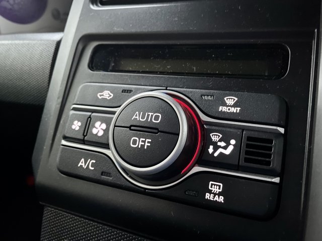 車のエアコンの効率的な使い方。A/Cスイッチなど基本機能についても