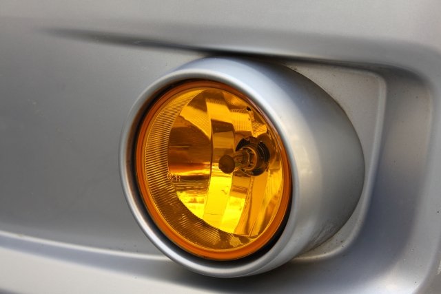 フォグランプとは？必要な場面や車検時の注意点を解説｜教えて！おとな